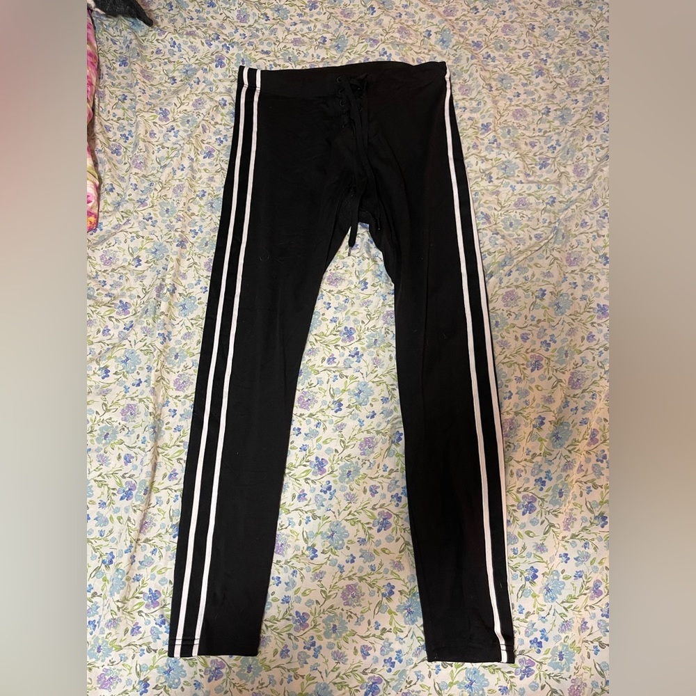 VS Pink Ultimate Leggings